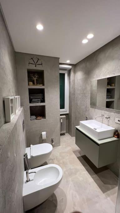 Duca Dei Navigli - Luxury Apartment In Milan Luaran gambar