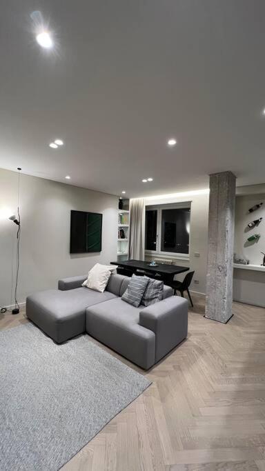 Duca Dei Navigli - Luxury Apartment In Milan Luaran gambar